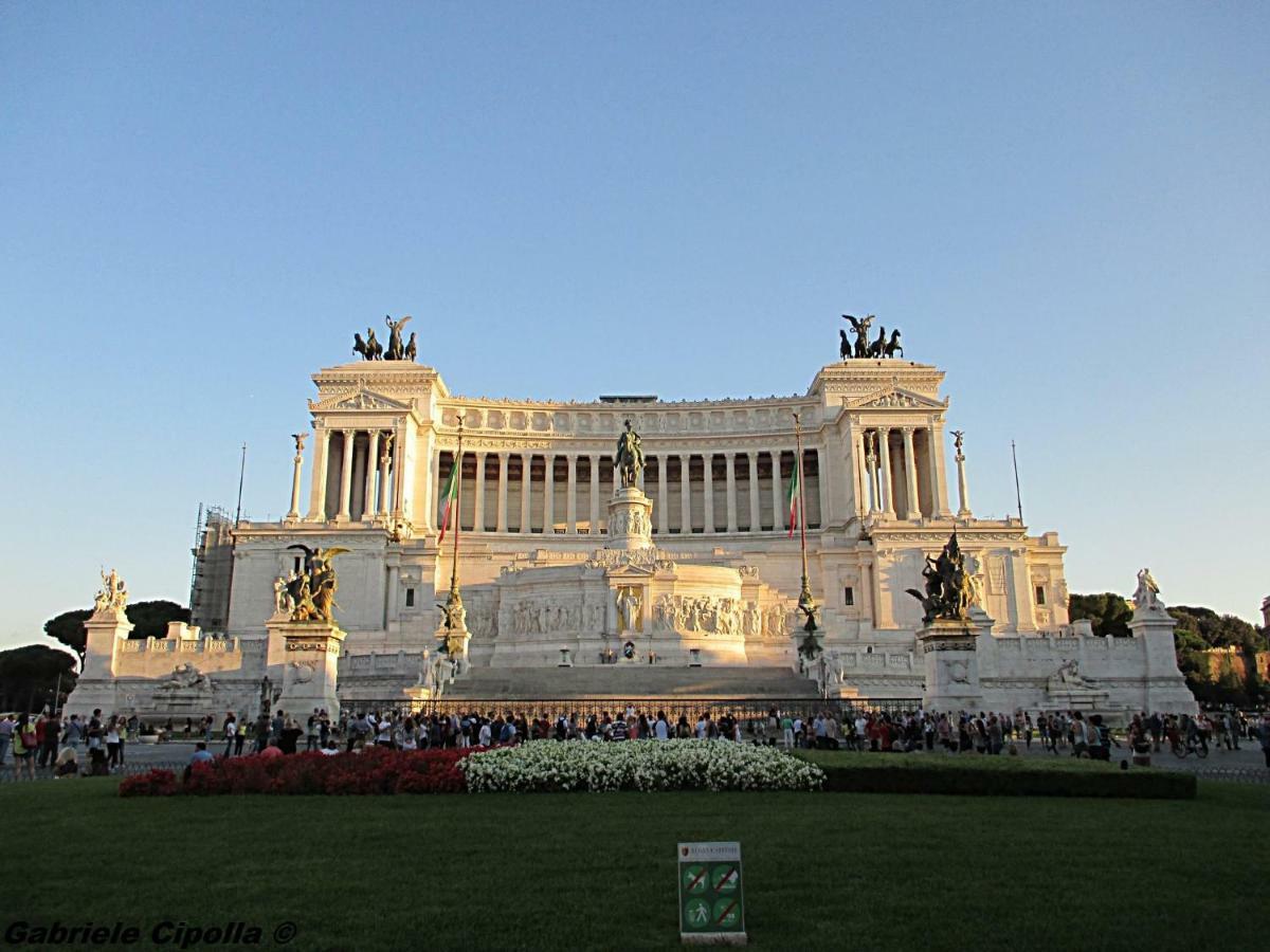 Roma Central Studio Bagian luar foto