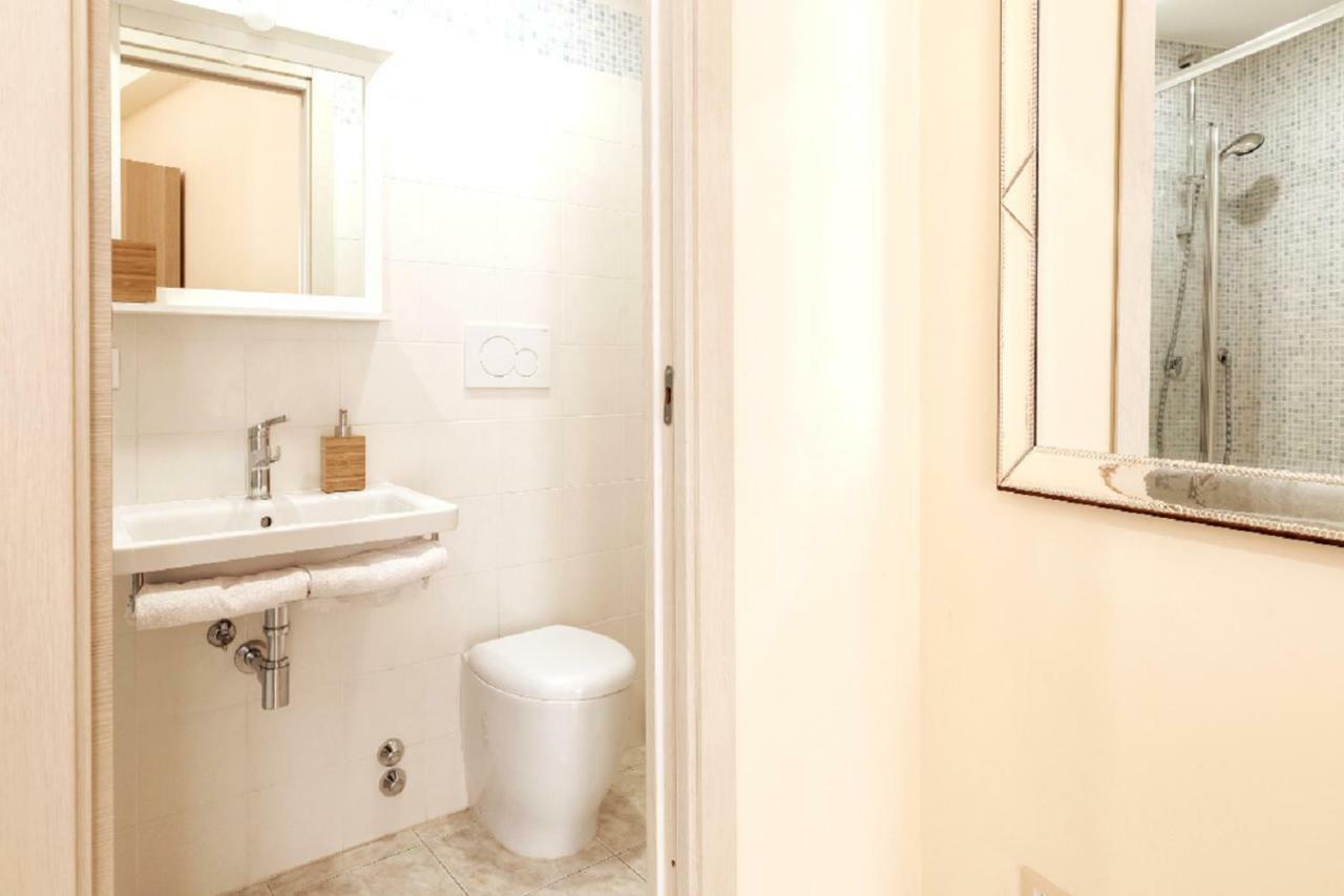 Roma Central Studio Bagian luar foto